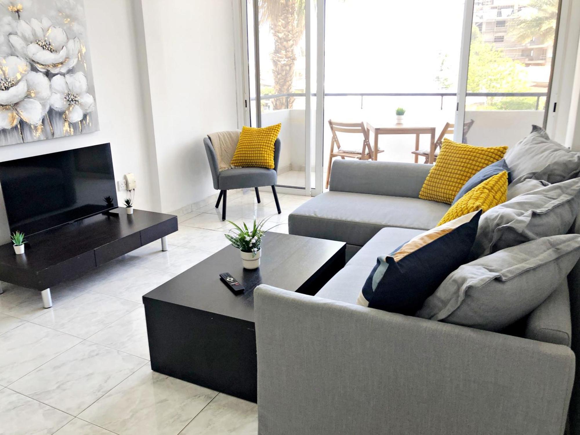 Large Close To Finikoudes With 2 Balconies * Larnaca