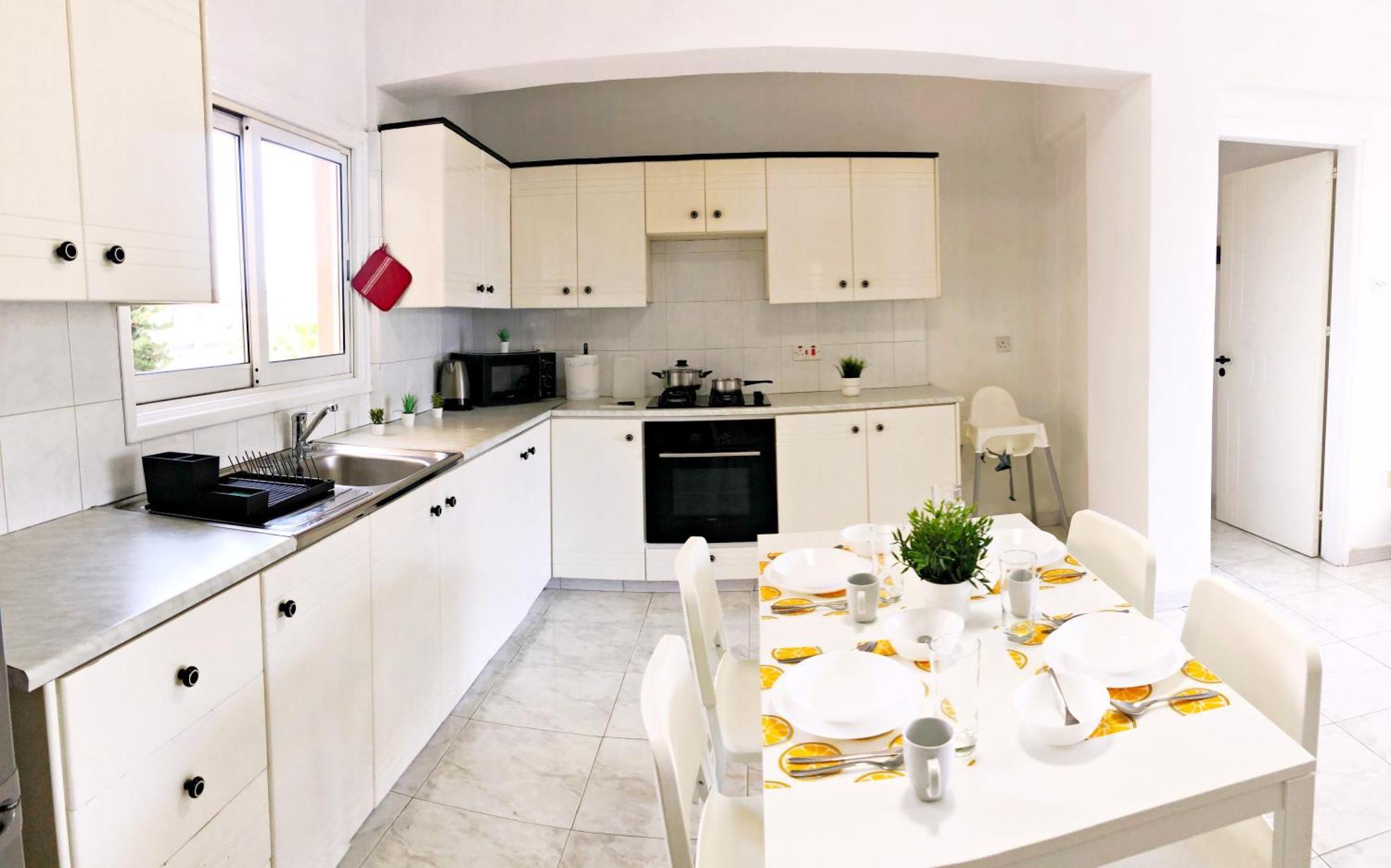 Large Close To Finikoudes With 2 Balconies Larnaca